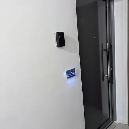 Pixel Palace Apartman *